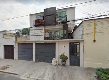 Casa · 270m² · 4 Recámaras · 2 Estacionamientos · Casa en Venta en Claveria Azcapotzalco