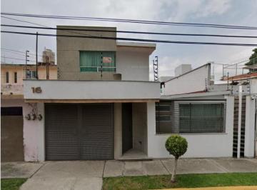 Casa · 200m² · 3 Recámaras · 2 Estacionamientos · Casa en Venta en Atizapan, Excelente Remate Hipotecario!