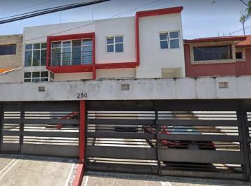 Casa · 250m² · 3 Recámaras · 2 Estacionamientos · Casa en Venta en Valle Dorado, Magnifico Remate Bancario!