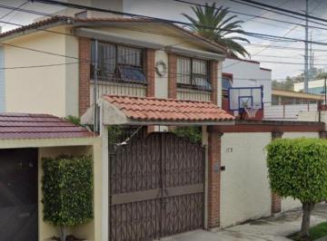 Casa · 400m² · 3 Recámaras · 2 Estacionamientos · Increible Casa en Venta en Naucalpan, Excelente Remate Hipotecario!