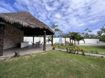 Terreno / Lote · 160m² · Se Vende Lote Unifamiliar de 160 m² en Residencial El Encuentro Cerrada Sevilla, Playa del Carmen