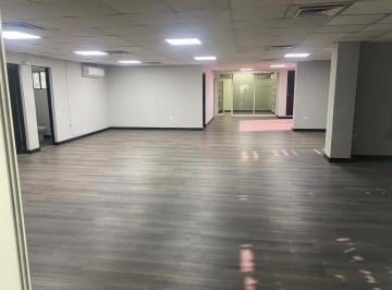Local comercial 425m² Renta Jardines del Contry · Oficinas en Renta en Av Revolucion / Zona Sur