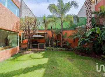 Casa · 380m² · 4 Recámaras · 2 Estacionamientos · Casa en Venta Coyoacan, Colonia San Pablo Tepetlapa