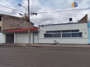 Casa · 382m² · 4 Recámaras · 2 Estacionamientos · Casa en Venta en Fracc. Jardines de Durango