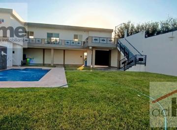 Villa · 502m² · 2 Recámaras · Quinta con Alberca en Fraccionamiento Portal del Norte en Zuazua