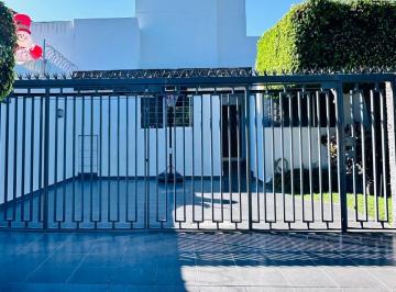 Casa de 3 habitaciones, Zapopan · Casa Distribuida en un Piso en Jardines Vallarta, Zapopan.