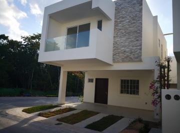 Casa · 165m² · 3 Recámaras · 2 Estacionamientos · Casa en Venta Selvanova Coto 3 B