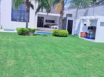 Casa de 3 habitaciones, Yautepec · Tres Recamaras Dos Baños y Medio