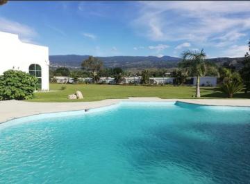 Local comercial · 6200m² · 4 Recámaras · 80 Estacionamientos · Local en Pueblo Tlayacapan