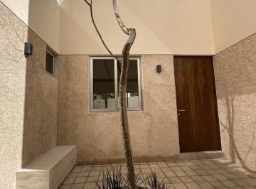 Casa · 180m² · 3 Recámaras · 2 Estacionamientos · Casa en Fraccionamiento Montecristo