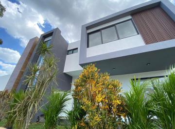 Casa en condominio · 305m² · 3 Recámaras · 2 Estacionamientos · Casa en Venta Fraccionamiento Las Palamas, Boca del Rio. Ver