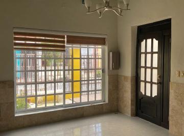 Casa de 2 habitaciones, Campeche · En Venta Bonita Casa Colonial en La Calle Victoria, San Roman