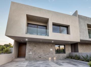 Casa de 4 habitaciones, Querétaro · Se Vende Hermosa Residencia con Diseño de Autor en Lomas de Juriquilla