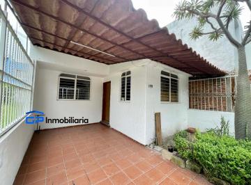 Casa de 3 habitaciones, Zapopan · Renta Casa de un Solo Piso en Av