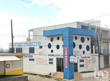 Edificio · 171m² · 5 Recámaras · 3 Estacionamientos · Venta de Edificio en Teran Ideal Para Clinica o Consultorios