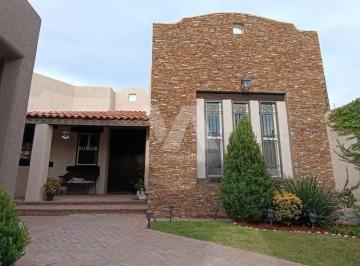 7e0e705b20f2f55e8739b2480d0703db7285a5c85d6a089ba7b50ab29fdb591b · Casa de Una Planta en Pinos
