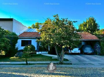 Casa · 480m² · 4 Recámaras · 4 Estacionamientos · Casa en Venta en Residencial San Carlos
