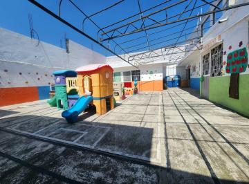 Casa · 300m² · 6 Estacionamientos · Propiedad en Venta Ideal Para Oficinas, Escuela o Negocio.