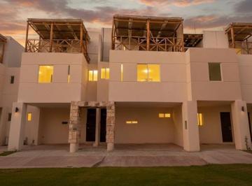 Casa · 67m² · 3 Recámaras · 1 Estacionamiento · Villa Amueblada en Venta en Chicxulub Puerto