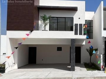 Casa · 227m² · 3 Recámaras · 1 Estacionamiento · Casa en Venta en Lomas del Dorado, Boca del Río, Veracruz