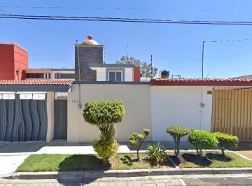 Casa de 4 habitaciones, Puebla · Casa en Venta en Plz de La Granja Plazas Amalucan Puebla
