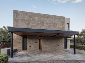 Casa de 3 habitaciones, Querétaro · Residencia en Venta en Altozano, Diseño de Autor, 3 Recámaras, Estudio, Lujo