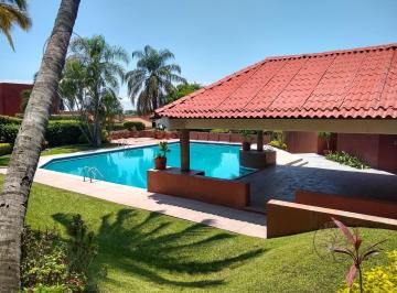 Casa · 310m² · 3 Recámaras · 4 Estacionamientos · Casa en Venta en Bosques de Palmira.