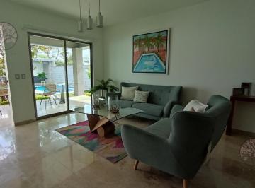 Casa · 220m² · 4 Recámaras · 2 Estacionamientos · Casa en Venta en Jiutepec, Morelos