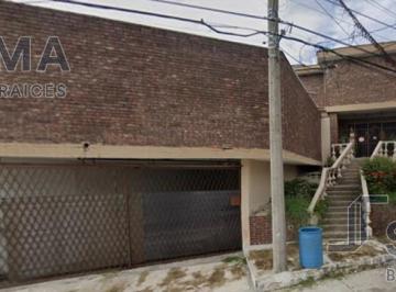 Casa · 329m² · 4 Recámaras · 1 Estacionamiento · Casa en Venta en Col. Lomas de Rosales, Tampico Tamaulipas.