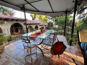 Casa · 350m² · 3 Recámaras · 6 Estacionamientos · Casa en Venta en Subida a Chalma