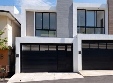 Casa de 3 habitaciones, Boca del Río · Casa de 125 m² con 3 Recámaras en Venta en Primero de Mayo Sur