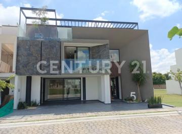 Departamento · 443m² · 4 Recámaras · 2 Estacionamientos · Venta Lujosa Casa en Parque Volcanes Lomas de Angelopolis