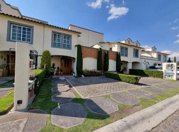 Casa de 3 habitaciones, Metepec · Casa en Venta en Llano Grande, Metepec.