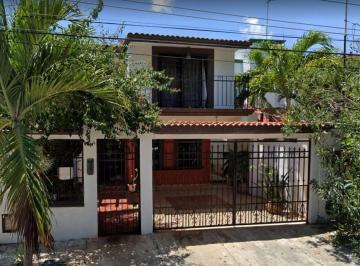 Casa de 3 habitaciones, Cancún · Bonita Casa Ubicada en Capistrano, Cancún