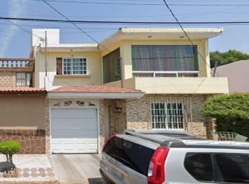 Casa de 3 habitaciones, Tlalnepantla de Baz · Casa en Venta Valle de Santa Mónica, Tlalnepantla