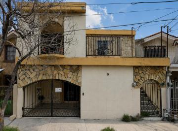 Casa de 3 habitaciones, San Nicolás de los Garza · Casa en Venta San Nicolas de Los Garza Las Puentes