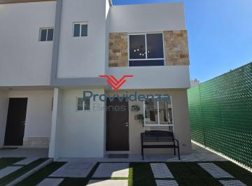 Casa de 3 habitaciones, León · Casa Nueva en Venta con Recámara en Planta Baja en León Guanajuato