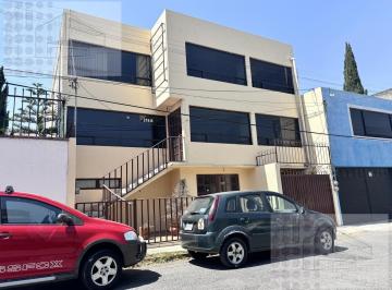 Casa · 440m² · 3 Estacionamientos · Edificio en Venta en Toluca