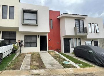 Casa de 2 habitaciones, San Pedro Tlaquepaque · Hermosa Casa en Remate Ubicada en Tlaquepaque, Jalisco