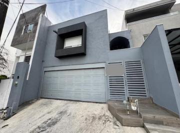 Casa de 3 habitaciones, San Pedro Garza García · Residencia en Renta en Col. Villas del Valle