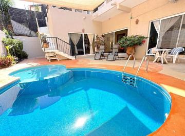 Casa de 3 habitaciones, Santa María Huatulco · Casa con Alberca Privada, Estudio, Doble Altura, Sector o en Venta Huatulco
