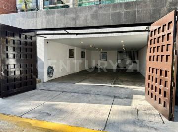 Casa · 400m² · 3 Recámaras · 4 Estacionamientos · Casa en Venta en Mayorazgos del Bosque, Atizapán, Mex.