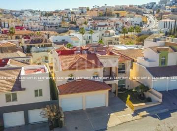 Casa · 481m² · 3 Recámaras · 4 Estacionamientos · Casa en Venta en Fraccionamiento Rincon de Las Lomas Chihuahua, Chih.
