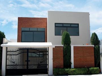 Casa de 3 habitaciones, Pachuca · Casa en Venta en Valle de San Javier con 250 m² de Terreno.