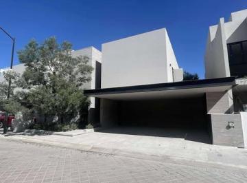 Casa en condominio de 4 habitaciones, Querétaro · Casa en Condominio de 330 m² con 4 Habitaciones en Venta en Lomas del Campanario