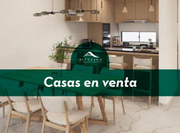 Casa · 98m² · 2 Recámaras · 2 Estacionamientos · Venta de Casas en Altozano