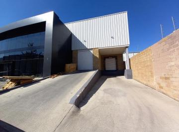 Bodega comercial , Zapopan · Se Renta Bodega en West Plaza Park
