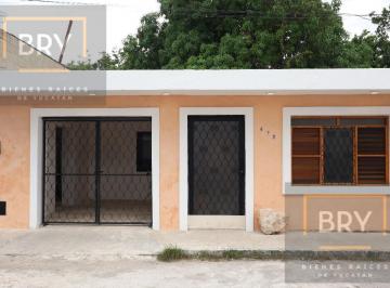 Casa · 223m² · 3 Recámaras · 1 Estacionamiento · Se Vende Casa Como Nueva en El Centro de Mérida; con 3 Recámaras y Piscina