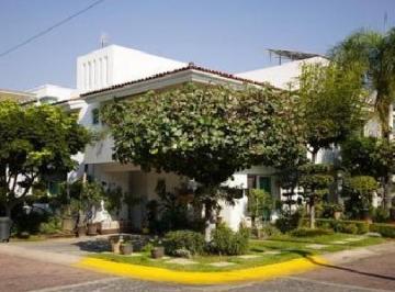 Casa en condominio de 3 habitaciones, Zapopan · Casa en Venta Jardin Real. $9,980,000