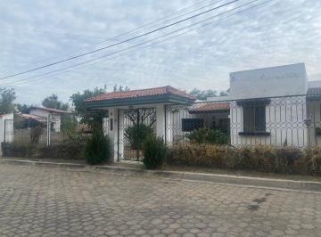 Casa de 4 habitaciones, Zapopan · Casa en Venta en Cañadas Bugambilias